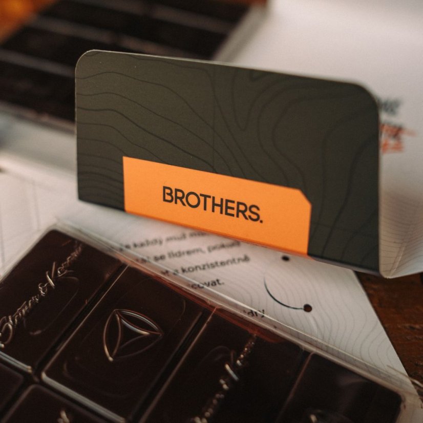 BIO Čokoláda BROTHERS. 66 %  Chaga & Bio Acerola (70 g)